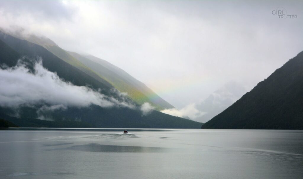 Randonnée du blue lake dans le Parc national des lacs de nelson - Girltrotter