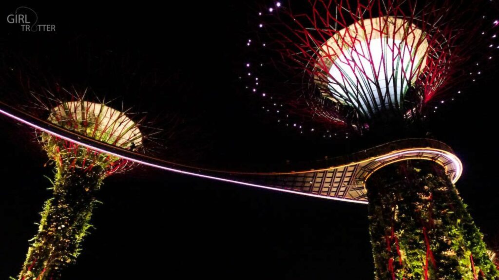 Gardens by the Bay - Supertrees by night - Singapour - Girltrotter-9