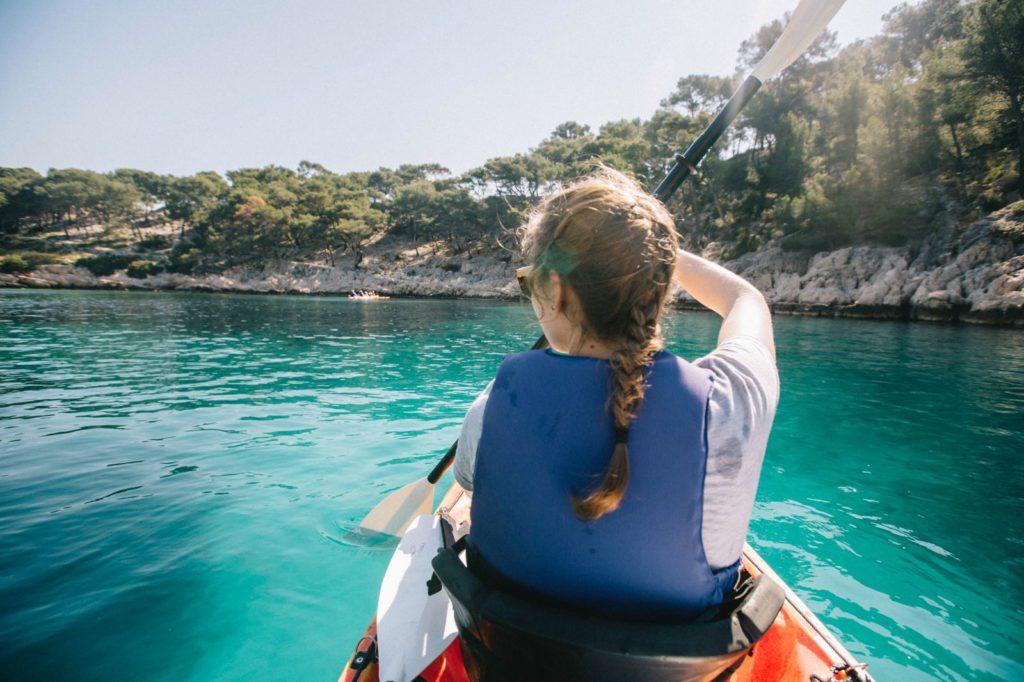 Kayak dans les calanques de Cassis et Marseille à Port Pin