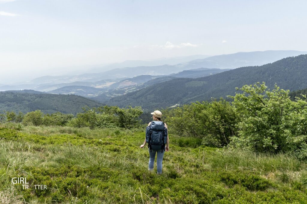 Sentier des Crêts au coeur du Parc naturel régional du Pilat en Loire