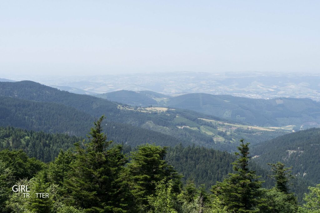 Randonnée au coeur du Parc naturel régional du Pilat en Loire