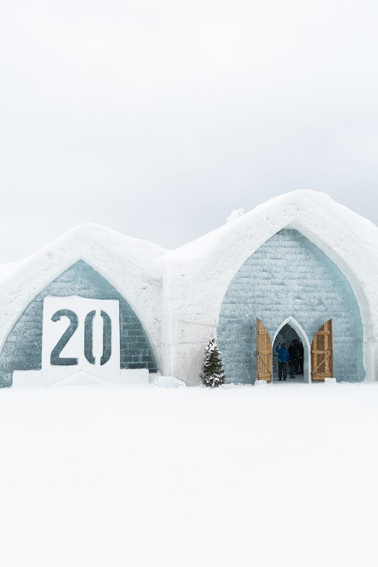 Visiter l’Hôtel de glace de Québec en hiver