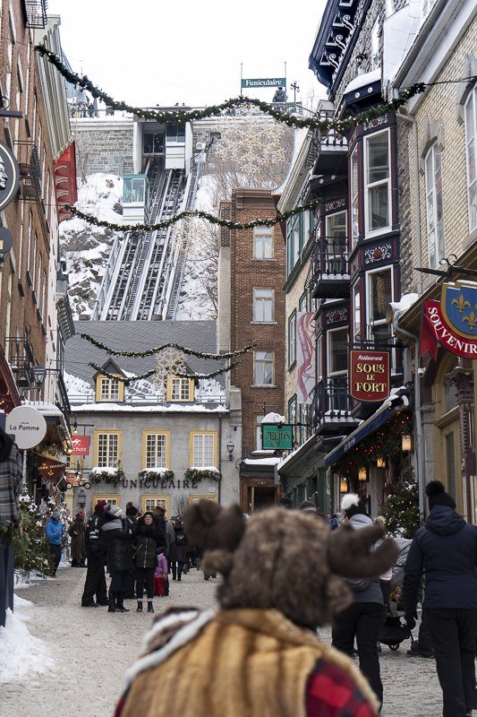 Maison Louis Jollier et funiculaire du Petit Champlain à Quebec Canada Girltrotter blog voyage et aventure