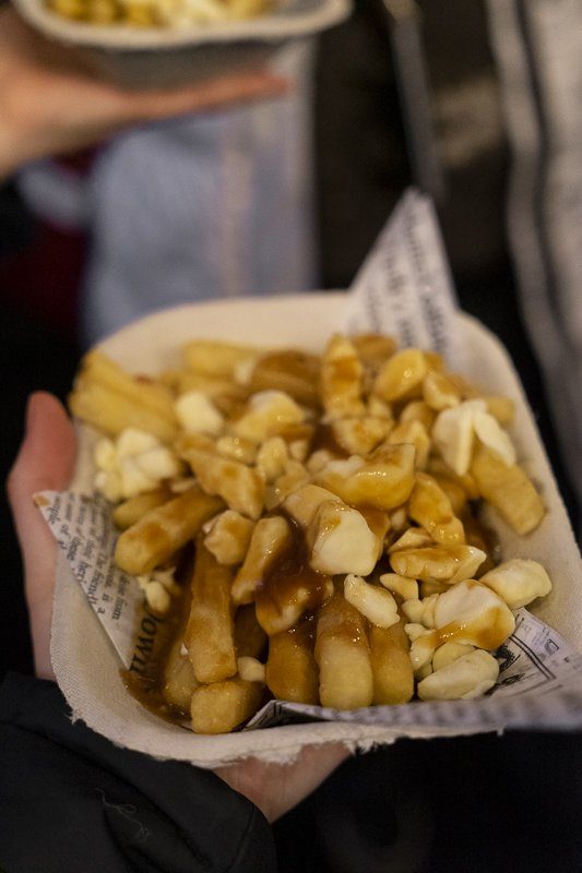 Où manger de la poutine à Quebec Canada Girltrotter le blog voyage et aventure