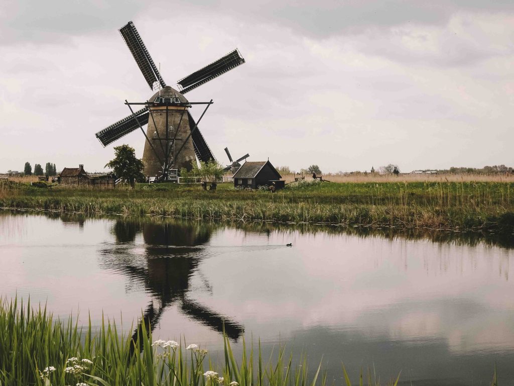 admirer les moulins de kinderdijk en hollande patrimoine mondial de l unesco girltrotter, le blog des filles qui voyagent 2