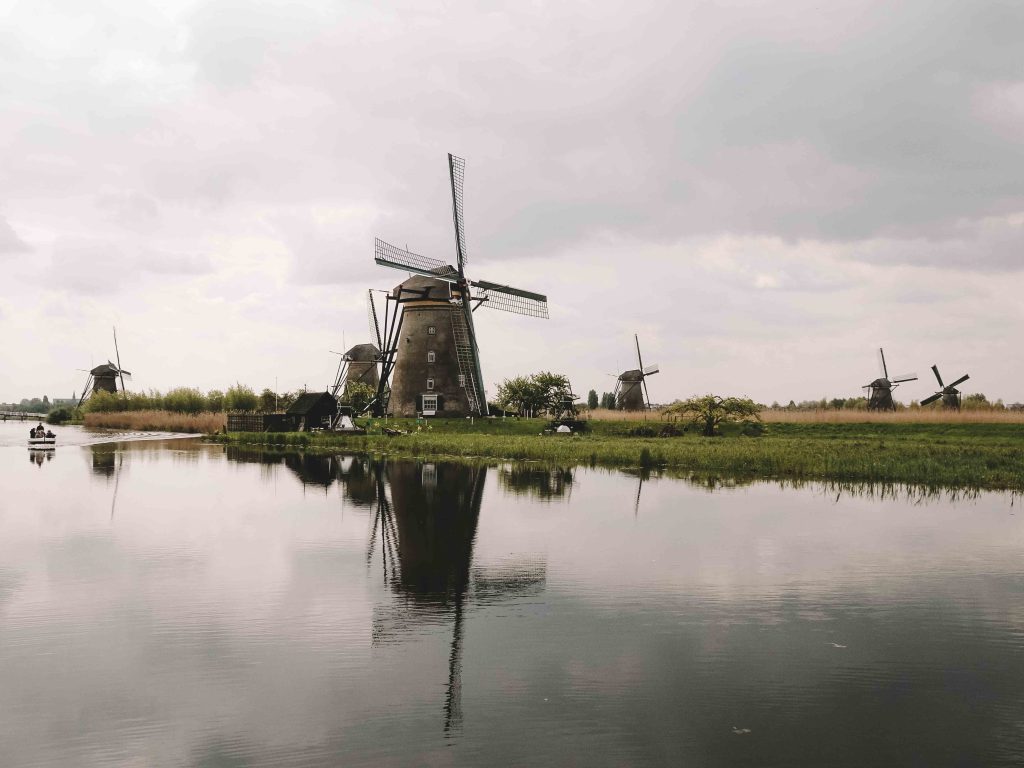 admirer les moulins de kinderdijk en hollande patrimoine mondial de l unesco girltrotter, le blog des filles qui voyagent 3