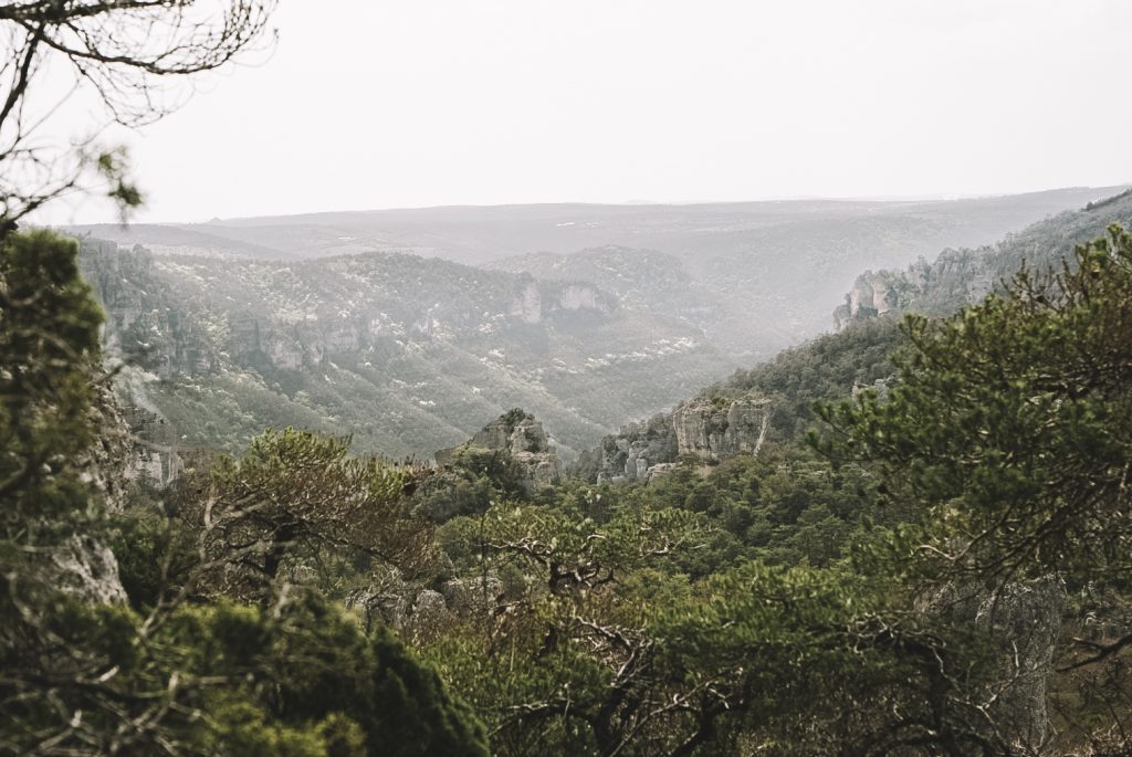 visiter l'aveyron activités, sites et gastronomies girltrotter le blog des filles qui voyagent