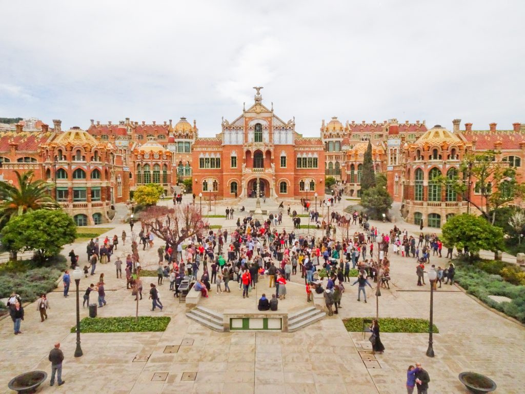 visiter le musee de l ancien hopital san creu i san pau a barcelone girltrotter, le blog des filles qui voyagent