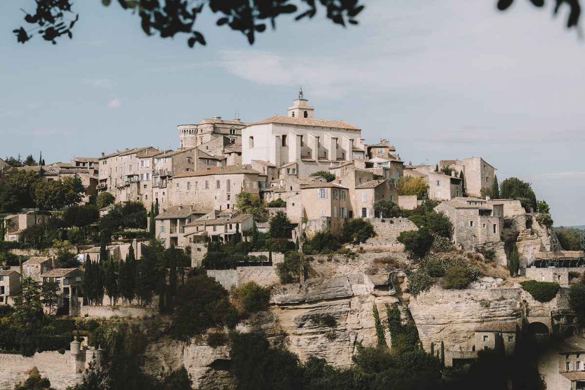 visite de gordes en slow tourisme hors des sentiers battus