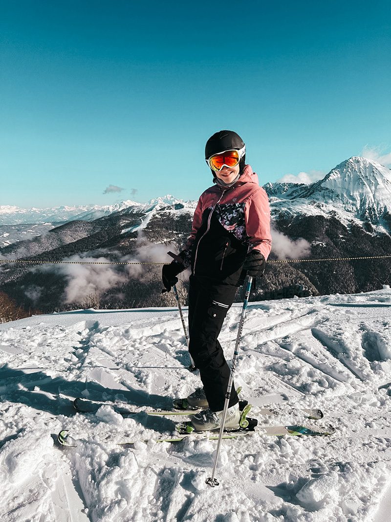 louer une tenue de ski avec les petits montagnards girltrotter blog voyage et aventure responsable