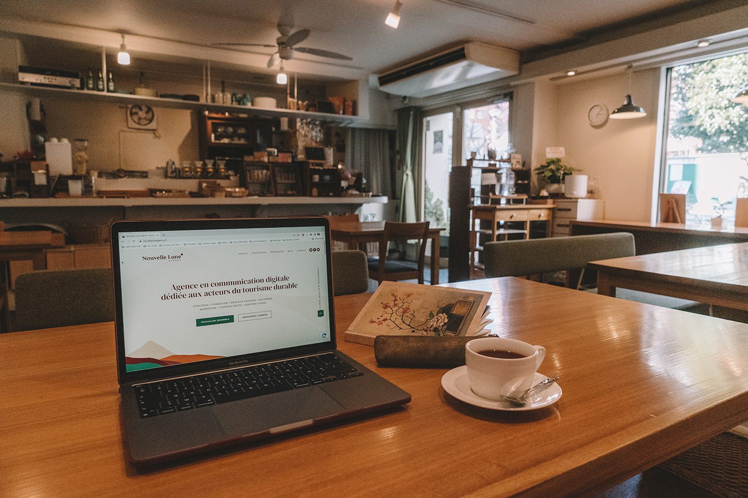 Travailler dans des cafés et coworkings à Tokyo pour les digital nomades -Michikusa Cafe Asakusa